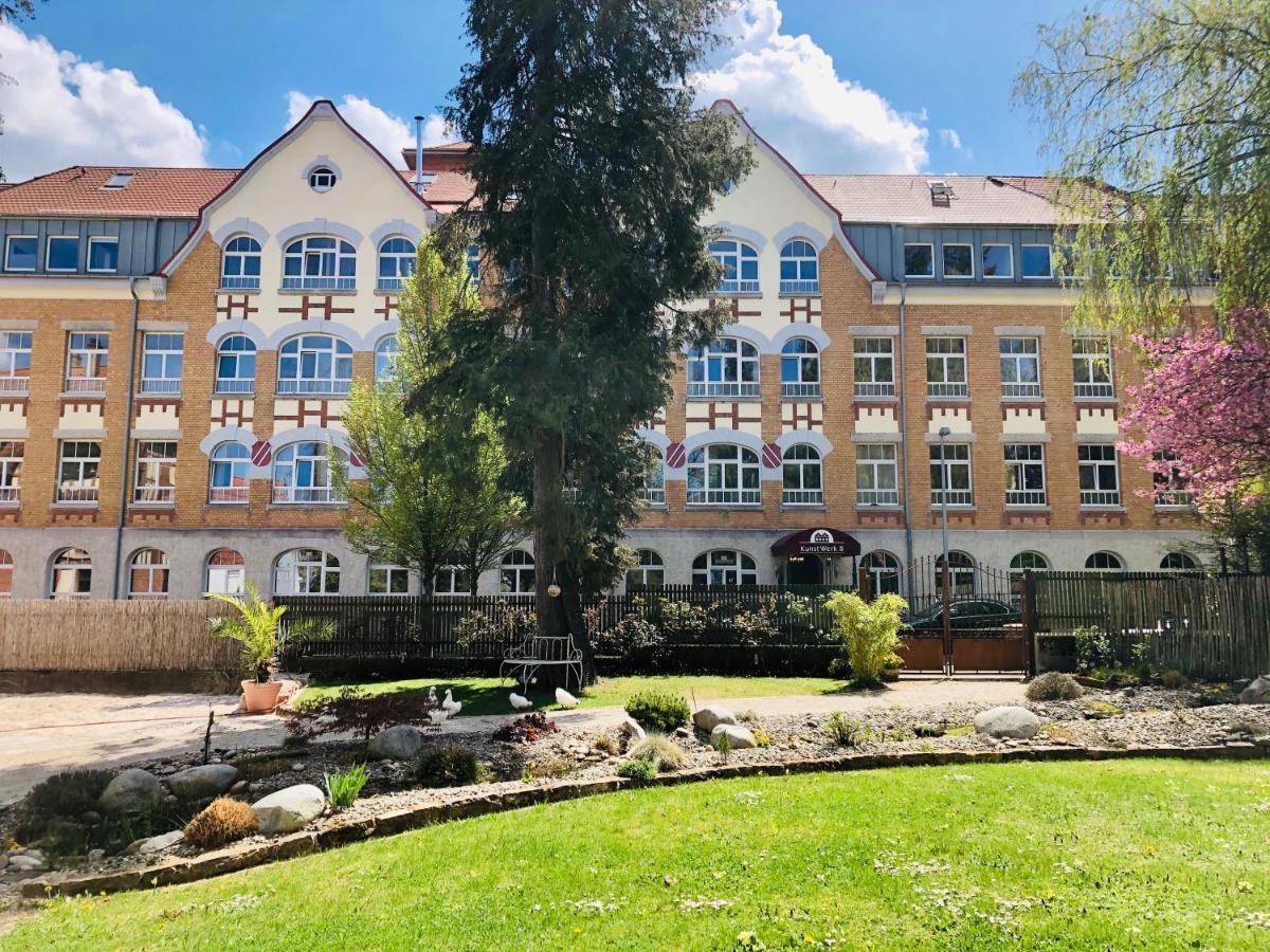 Kunstwerk B Otel Trossingen Dış mekan fotoğraf